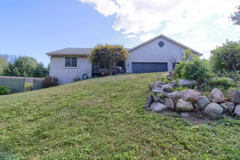 4952 Elmers Turn