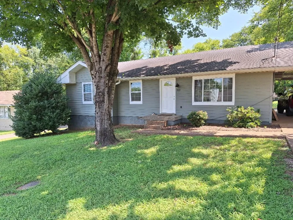 909 Oak Vale Hermitage, TN 37076