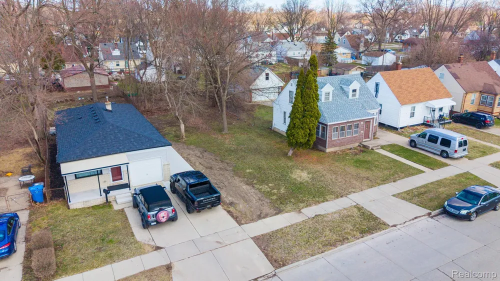 26166 Powers Avenue Dearborn Heights City, MI 48125