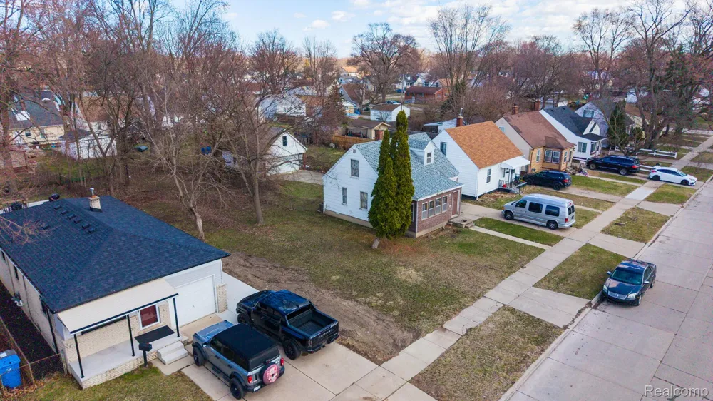 26166 Powers Avenue Dearborn Heights City, MI 48125
