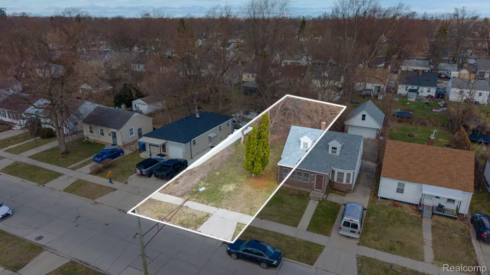 26166 Powers Avenue Dearborn Heights City, MI 48125