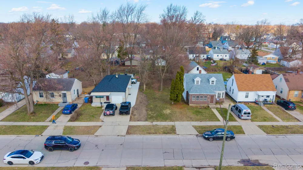 26166 Powers Avenue Dearborn Heights City, MI 48125