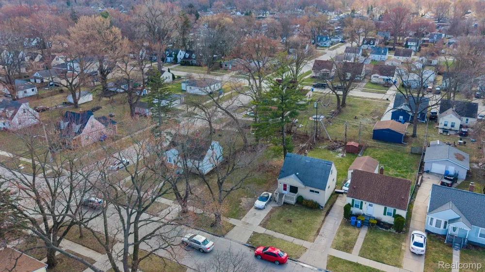 26115 Powers Avenue Dearborn Heights City, MI 48125