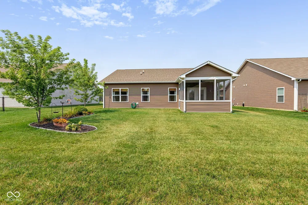 257 Longleaf Lane Greenfield, IN 46140