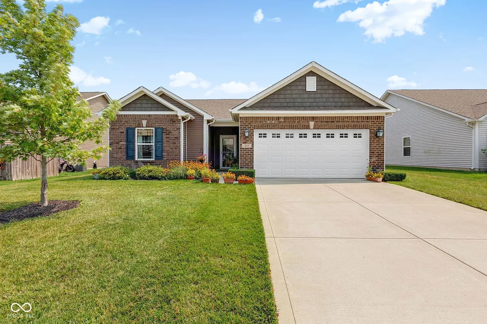 257 Longleaf Lane Greenfield, IN 46140