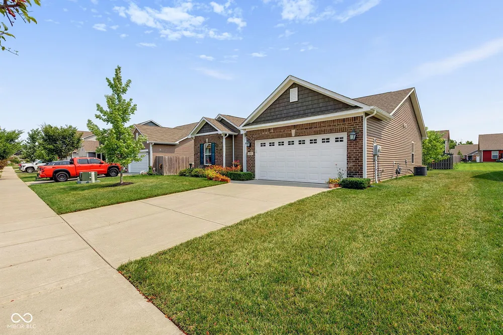 257 Longleaf Lane Greenfield, IN 46140