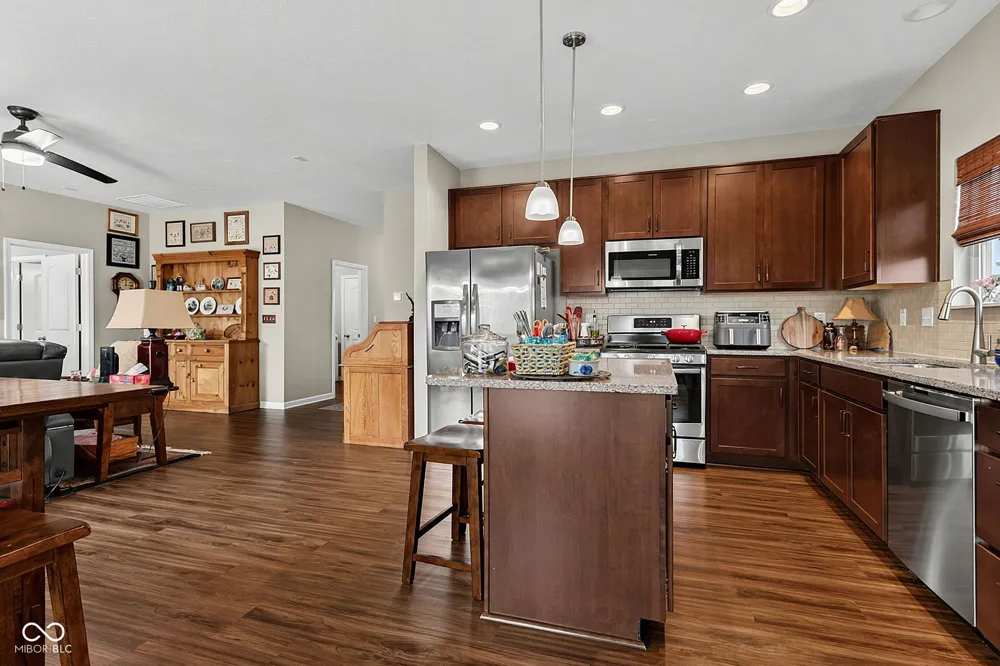 257 Longleaf Lane Greenfield, IN 46140