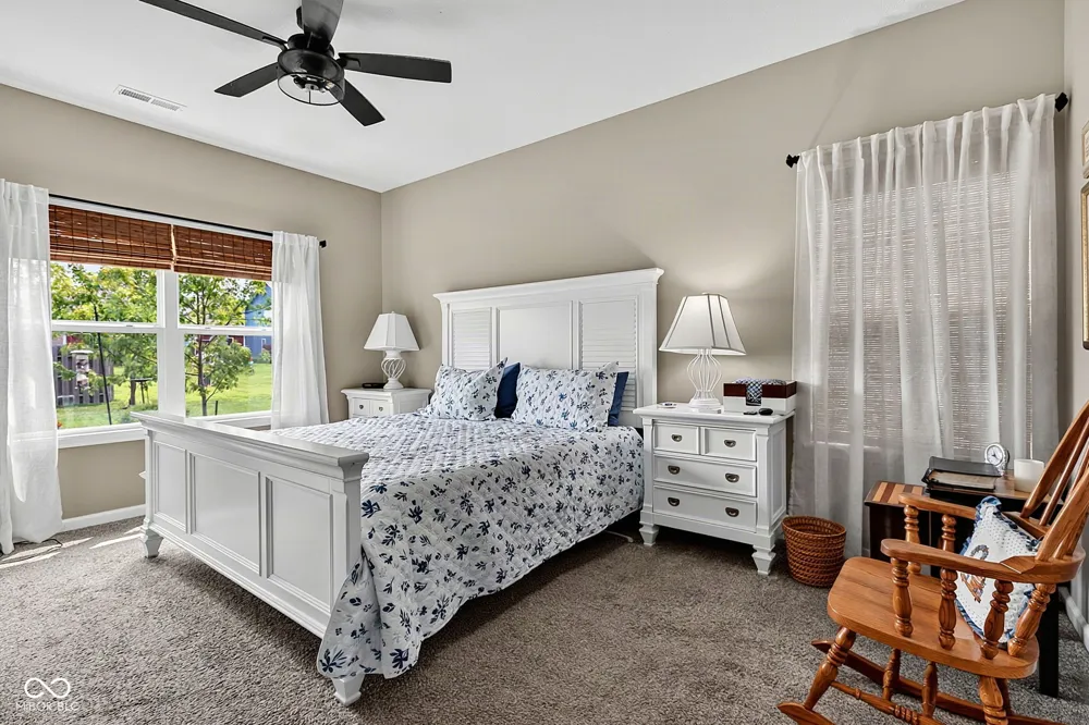 257 Longleaf Lane Greenfield, IN 46140