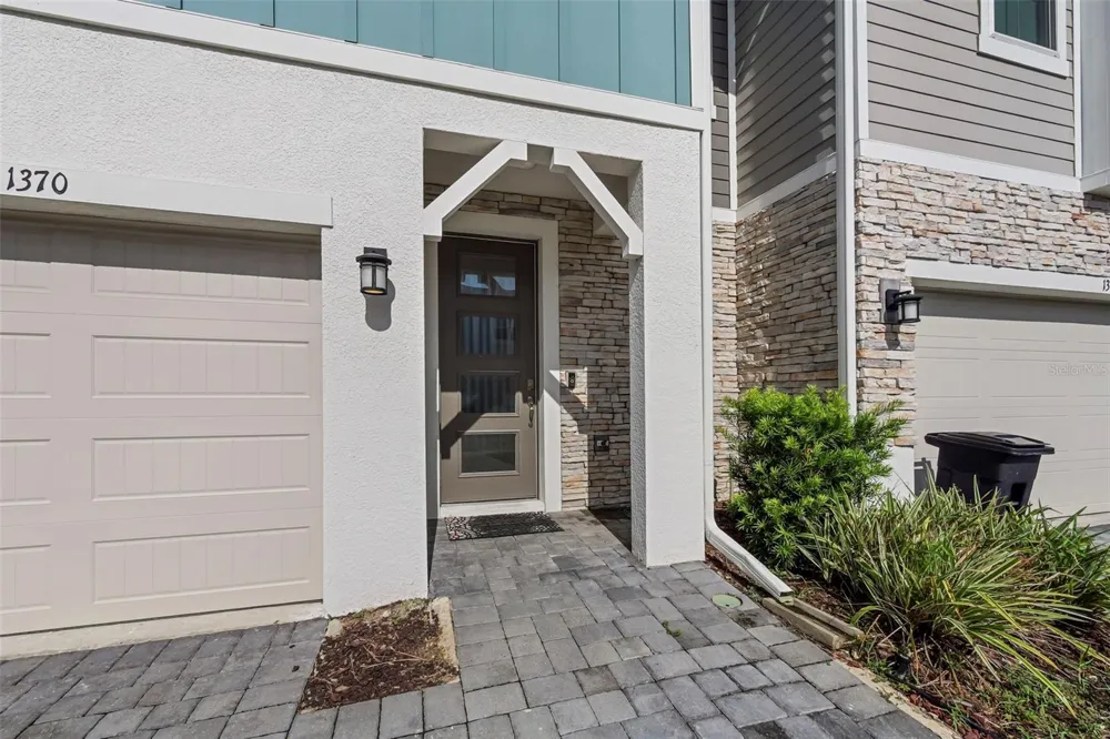 1370 CAPTIVA COVE Sanford, FL 32771