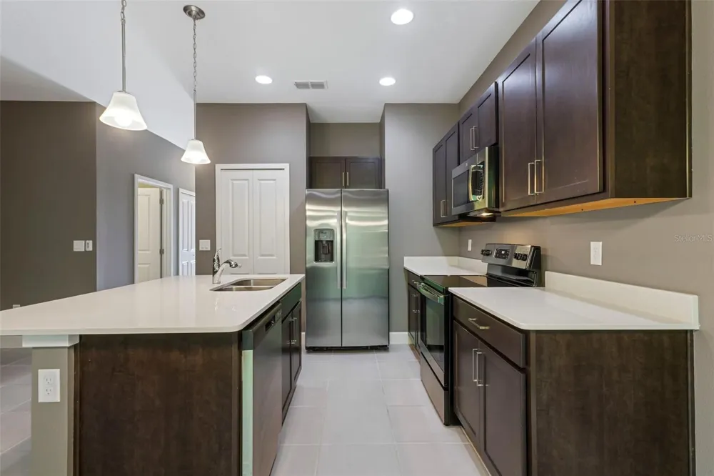 1370 CAPTIVA COVE Sanford, FL 32771