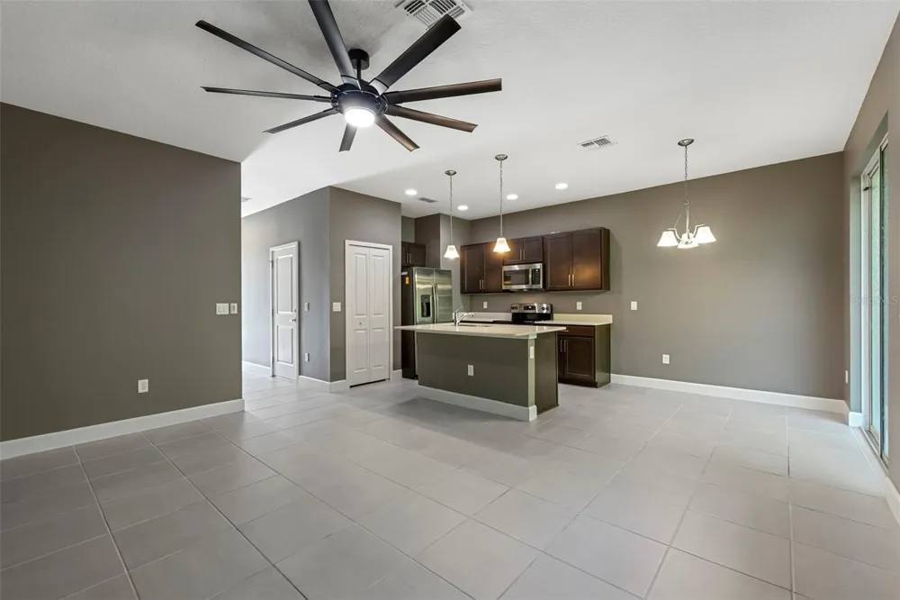 1370 CAPTIVA COVE Sanford, FL 32771