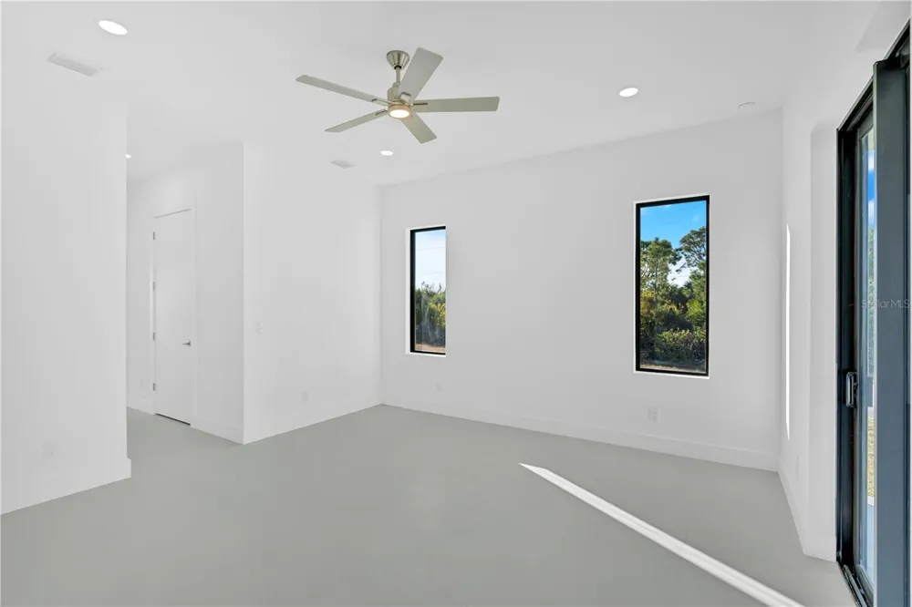 10065 MEMPHIS STREET Port Charlotte, FL 33981
