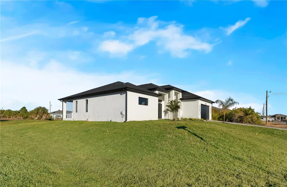 10065 MEMPHIS STREET Port Charlotte, FL 33981