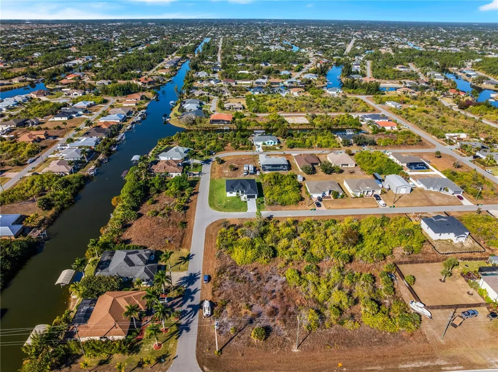 10065 MEMPHIS STREET Port Charlotte, FL 33981