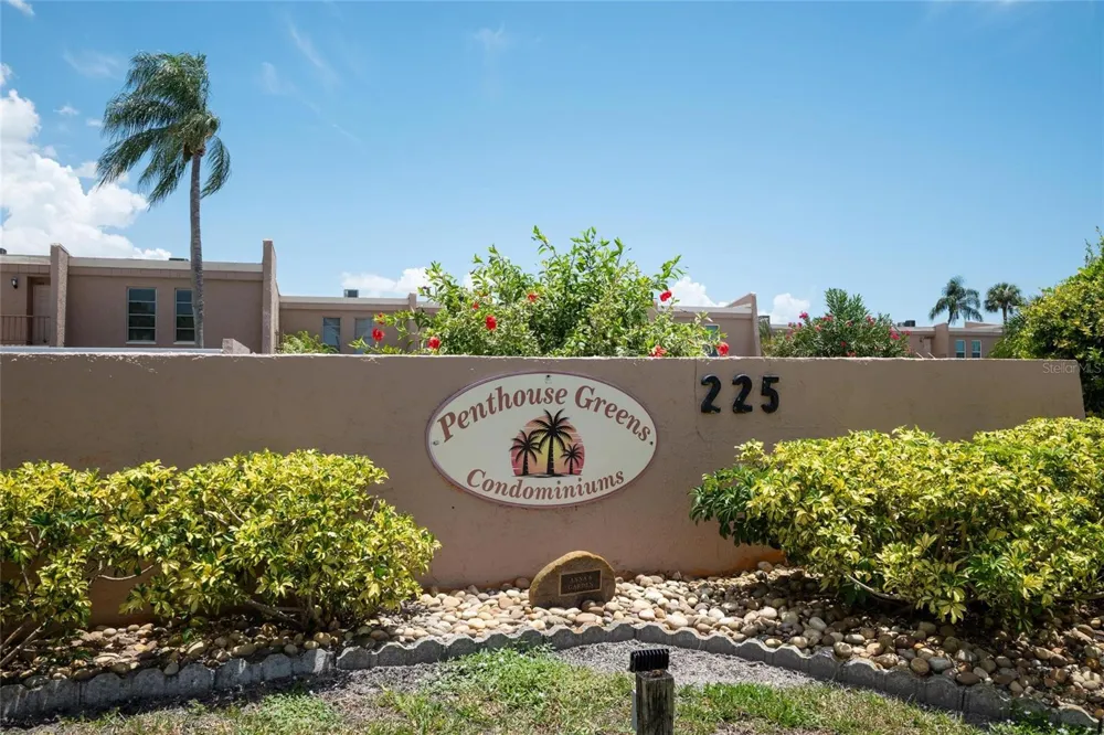 225 COUNTRY CLUB DRIVE #E343 Largo, FL 33771