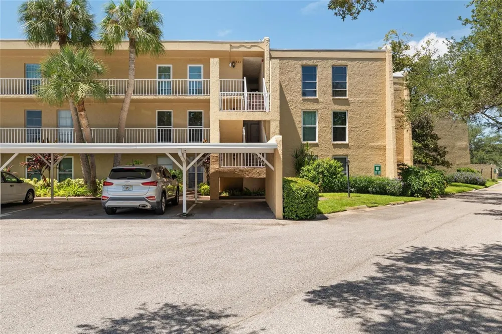 225 COUNTRY CLUB DRIVE #E343 Largo, FL 33771