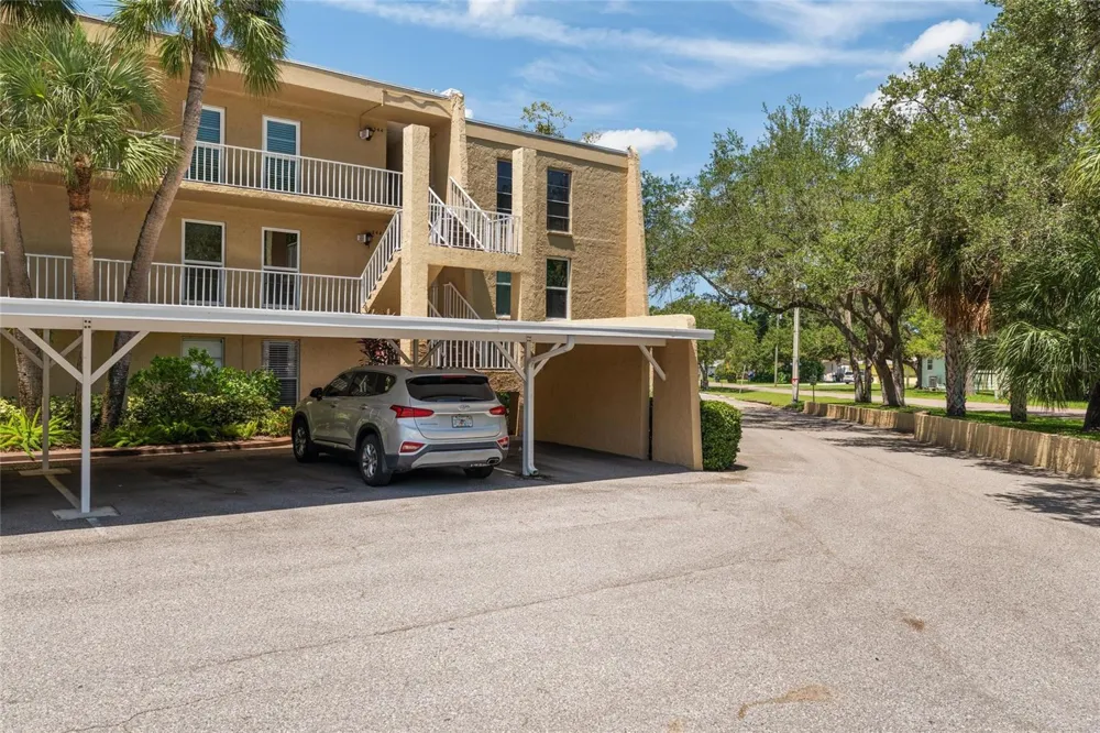 225 COUNTRY CLUB DRIVE #E343 Largo, FL 33771