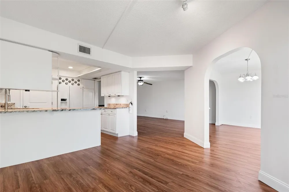 225 COUNTRY CLUB DRIVE #E343 Largo, FL 33771