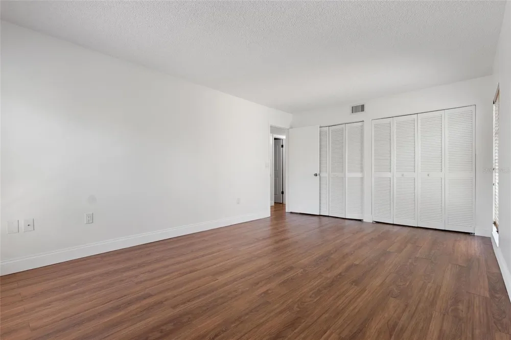 225 COUNTRY CLUB DRIVE #E343 Largo, FL 33771