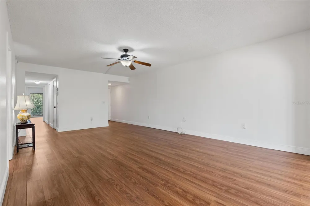 225 COUNTRY CLUB DRIVE #E343 Largo, FL 33771