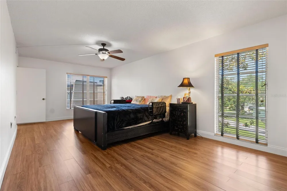 225 COUNTRY CLUB DRIVE #E343 Largo, FL 33771