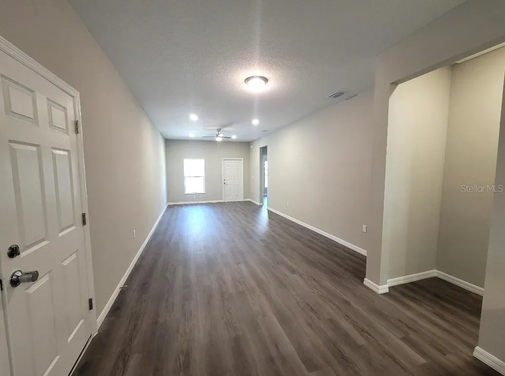 5025 FINDERS COURT Tampa, FL 33617
