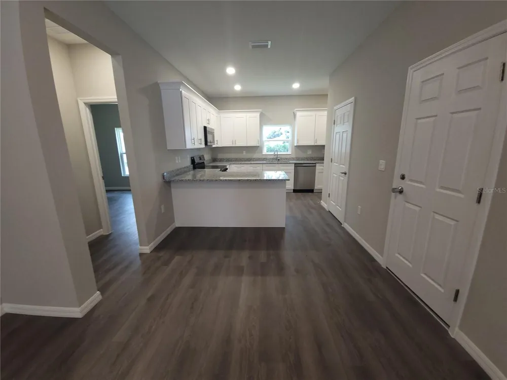 5025 FINDERS COURT Tampa, FL 33617