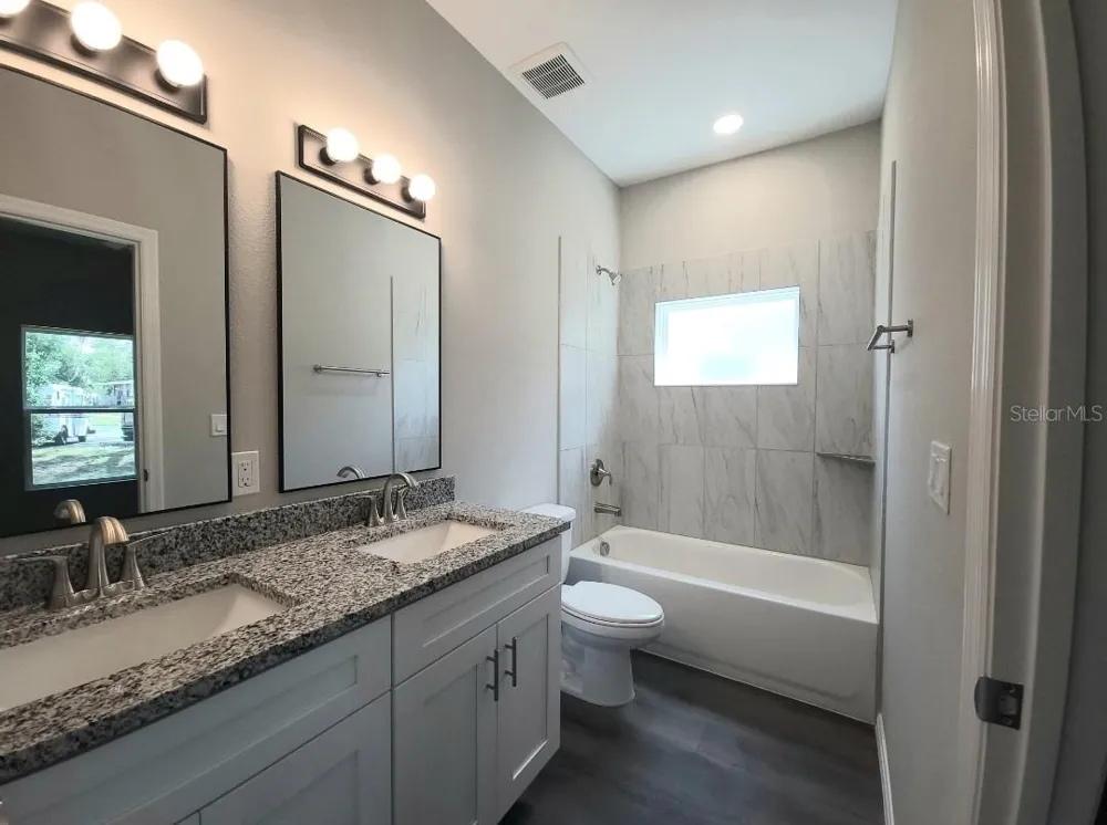 5025 FINDERS COURT Tampa, FL 33617