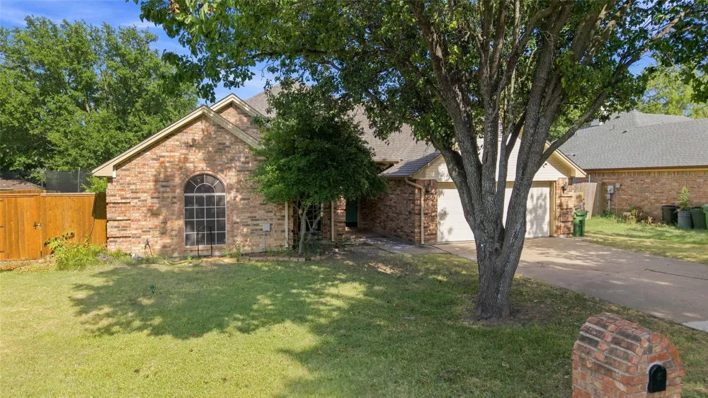 7732 Sagebrush Court North Richland Hills, TX 76182