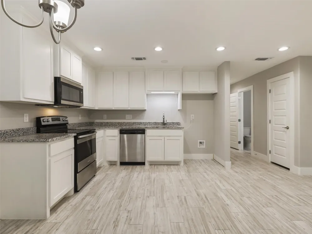 818 W Walker Street Denison, TX 75020