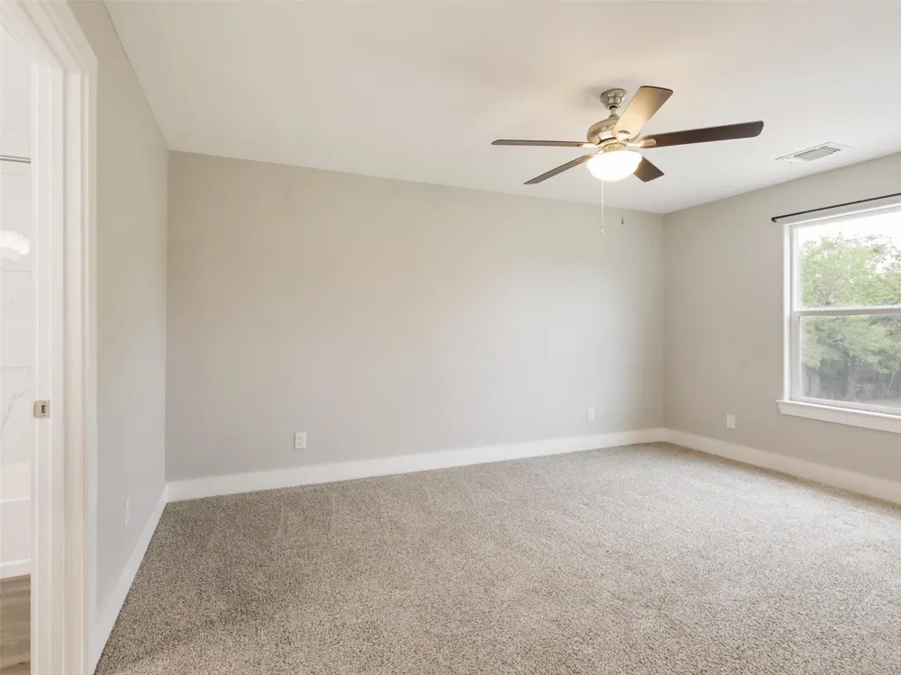 818 W Walker Street Denison, TX 75020