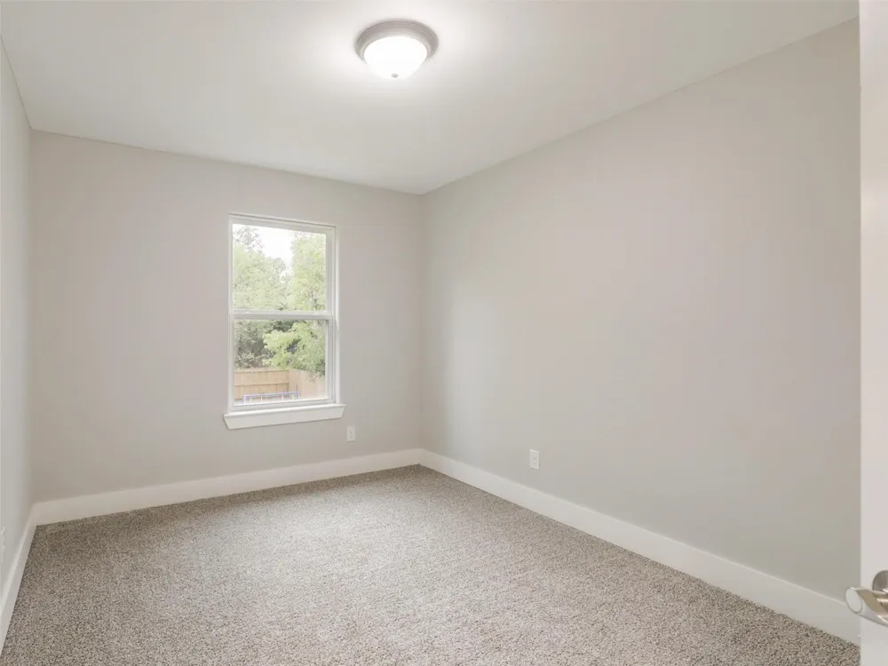 818 W Walker Street Denison, TX 75020