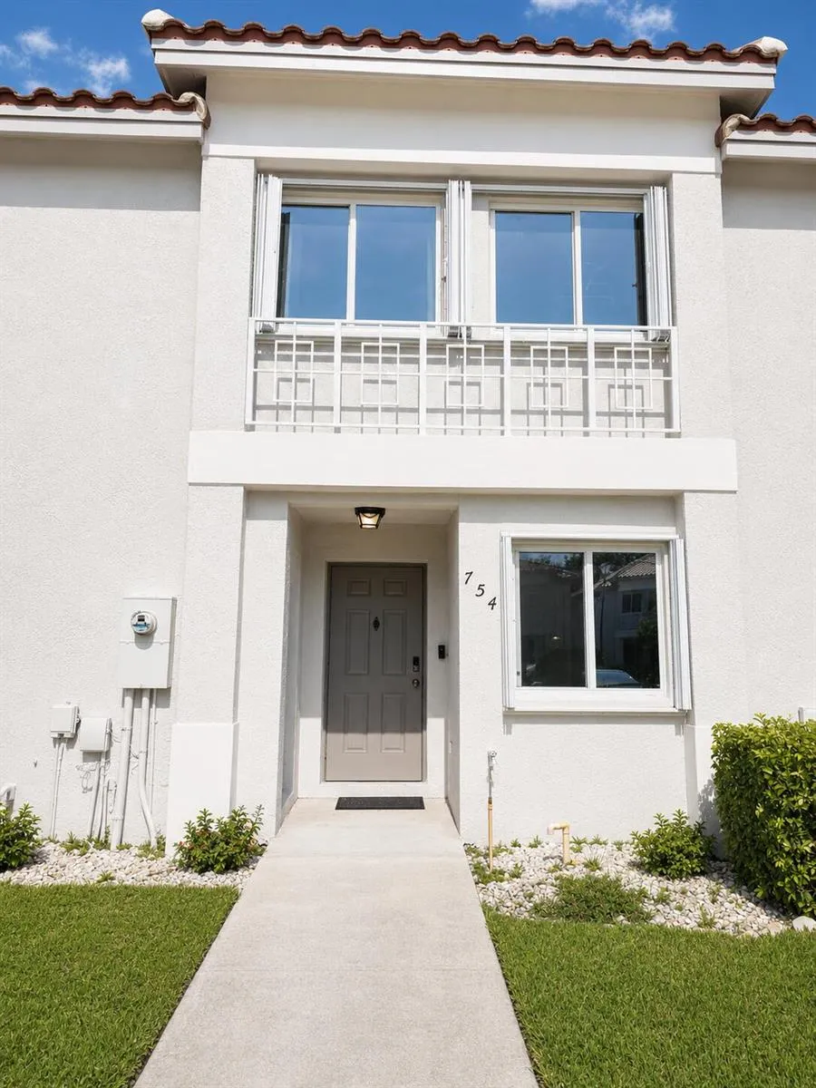 754 NW 208TH DRIVE #754 Pembroke Pines, FL 33029