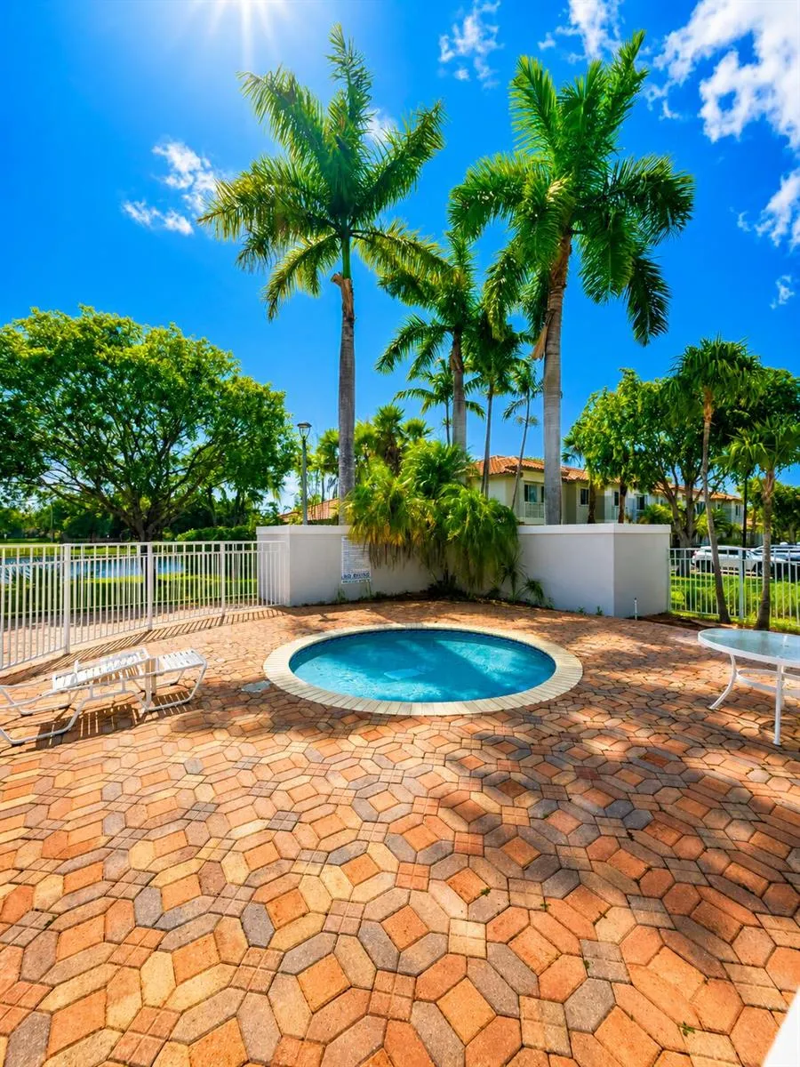 754 NW 208TH DRIVE #754 Pembroke Pines, FL 33029