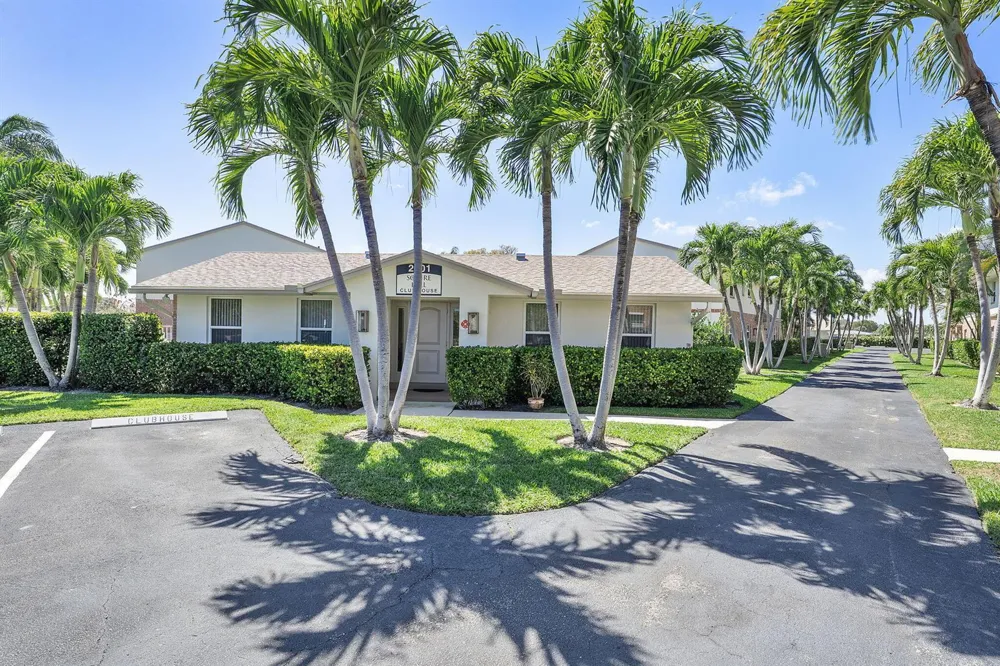 2015 S SEACREST BOULEVARD #C Boynton Beach, FL 33435