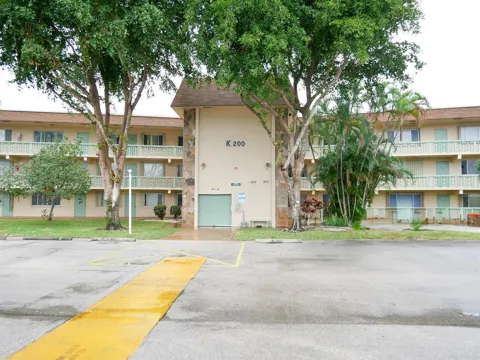200 Village Green Circle E #k 311