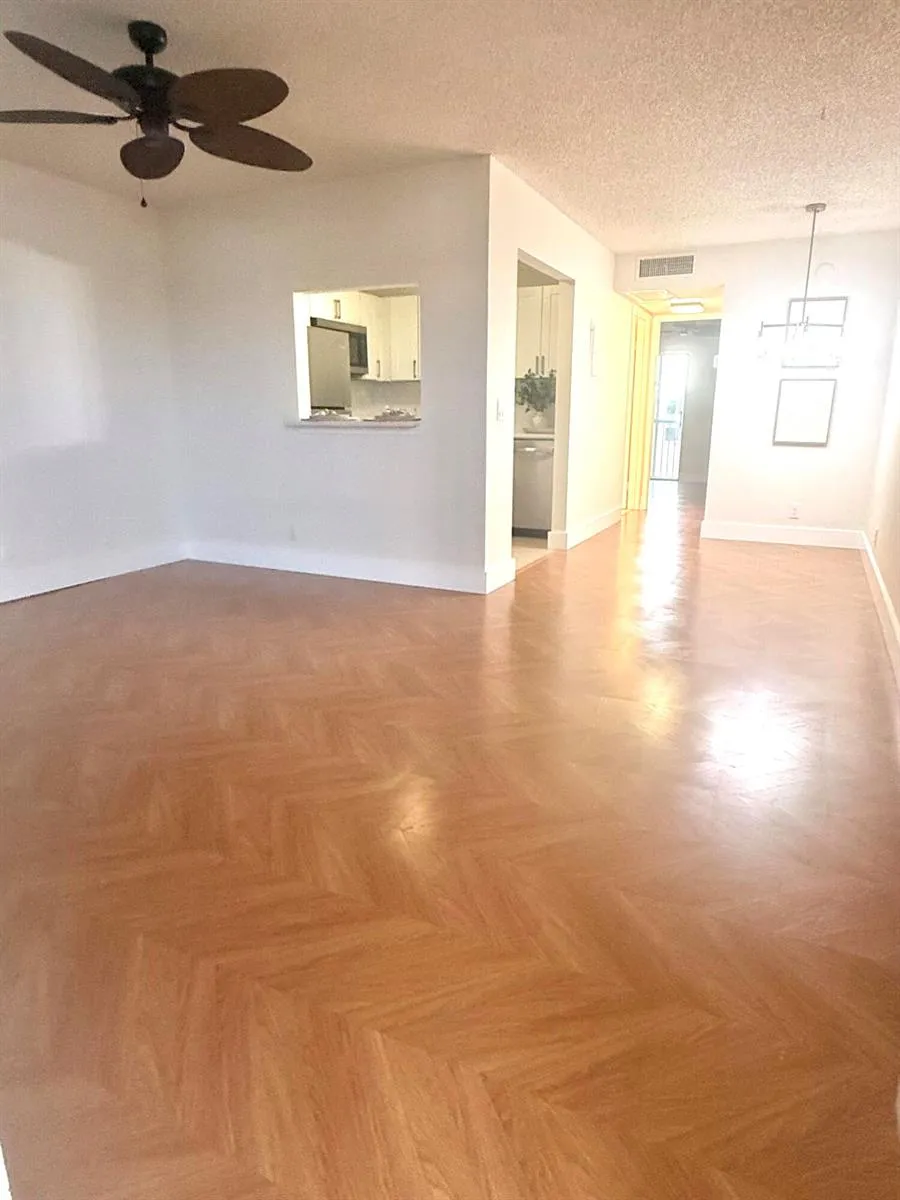 200 Village Green Circle E #k 311 Palm Springs, FL 33461