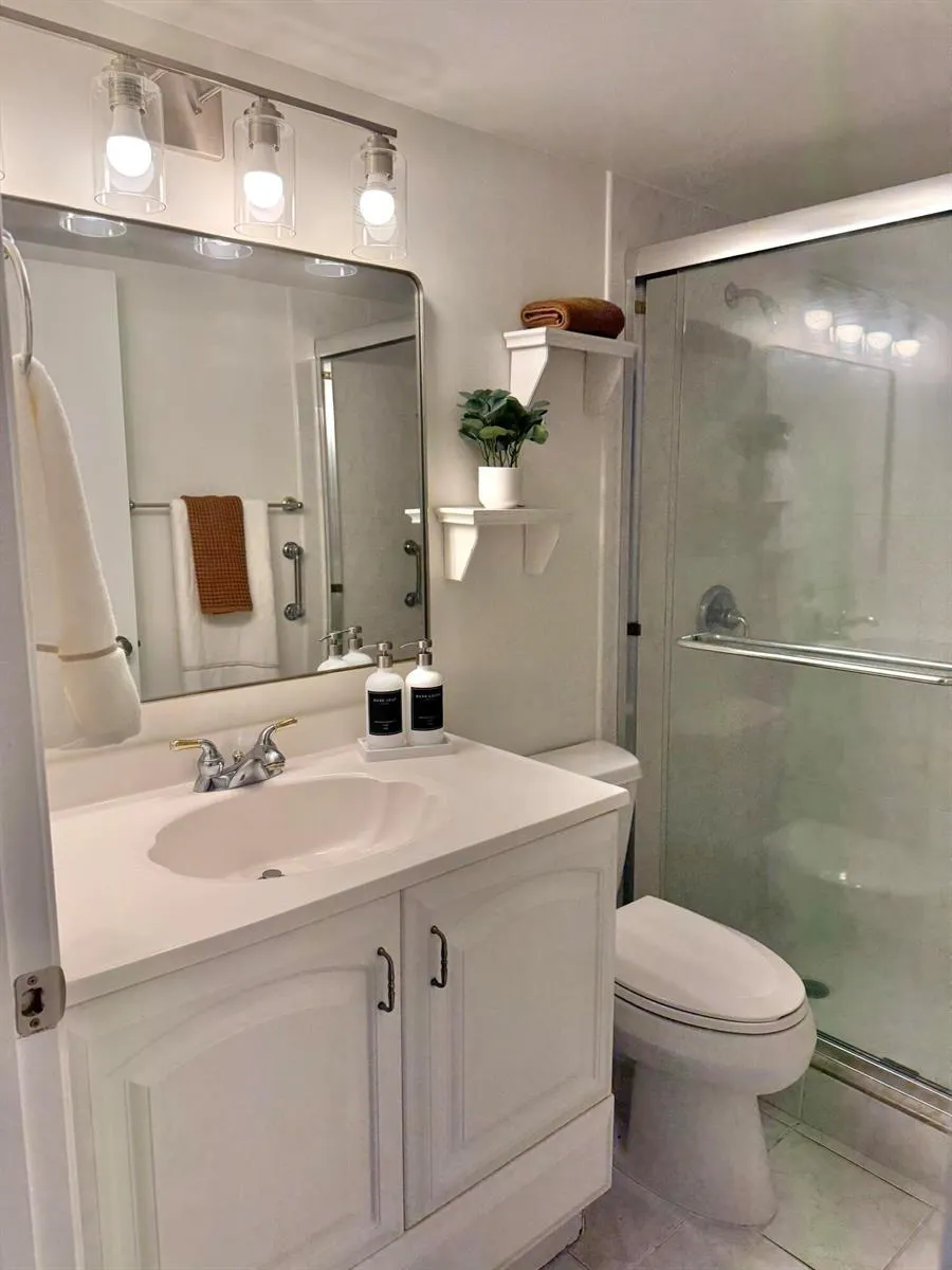200 Village Green Circle E #k 311 Palm Springs, FL 33461