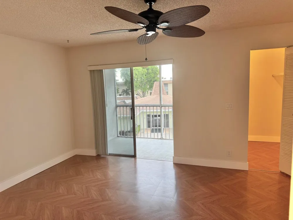200 Village Green Circle E #k 311 Palm Springs, FL 33461
