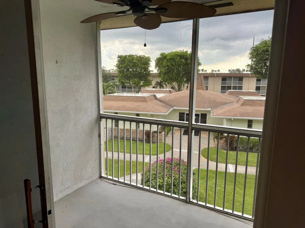 200 Village Green Circle E #k 311 Palm Springs, FL 33461