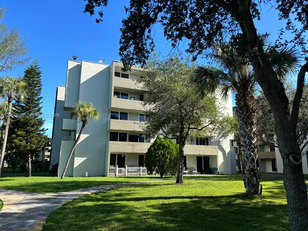 10090 NW 80th Ct #1239 Hialeah Gardens, FL 33016