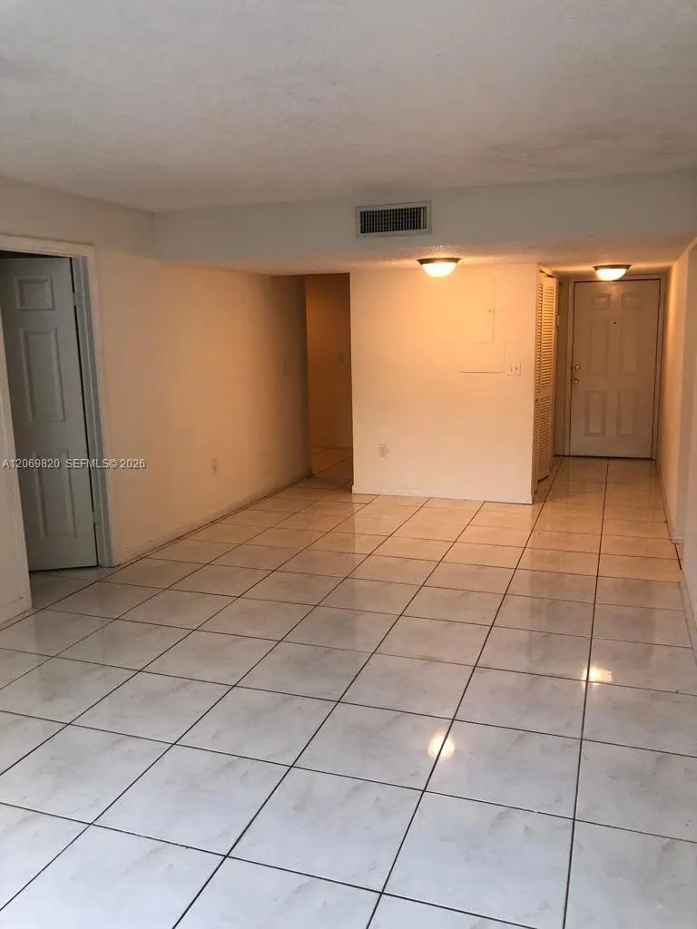 10090 NW 80th Ct #1239 Hialeah Gardens, FL 33016