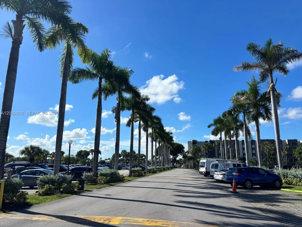 10090 NW 80th Ct #1239 Hialeah Gardens, FL 33016
