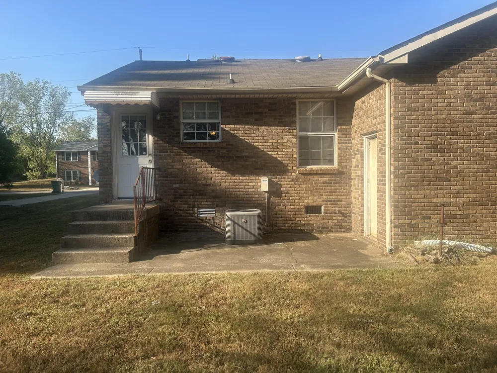 636 R S Bradley Blvd #B Clarksville, TN 37042