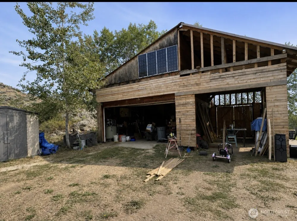 1066 A Ellemeham Mountain Road Oroville, WA 98844