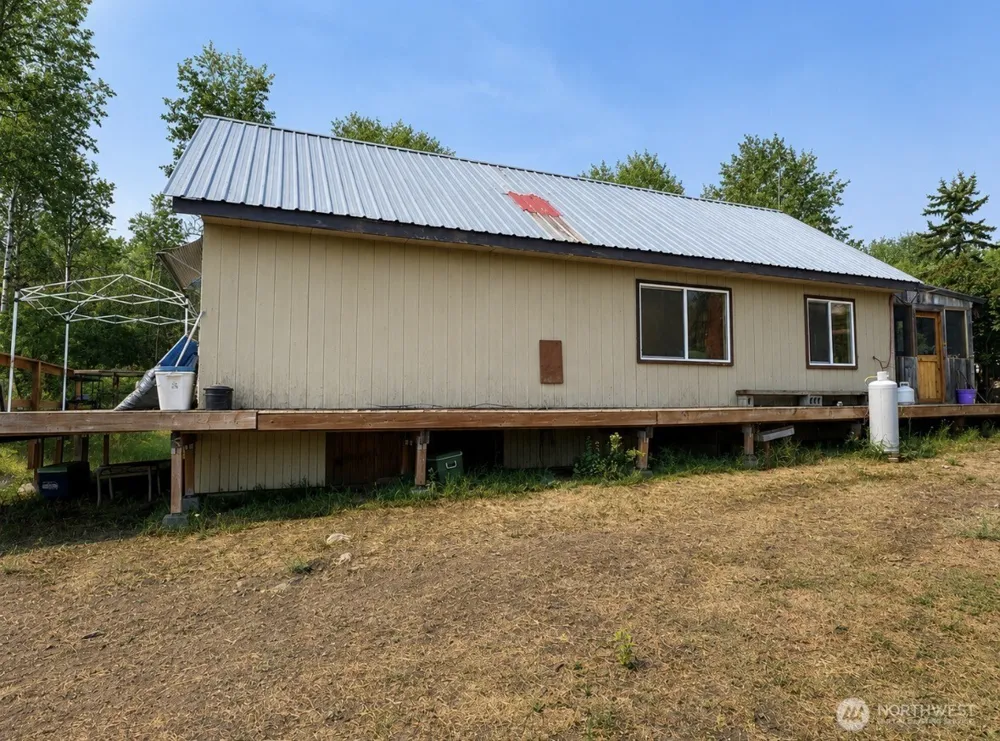 1066 A Ellemeham Mountain Road Oroville, WA 98844
