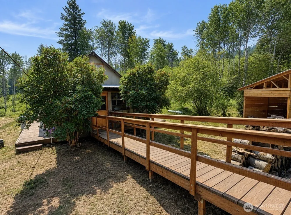 1066 A Ellemeham Mountain Road Oroville, WA 98844