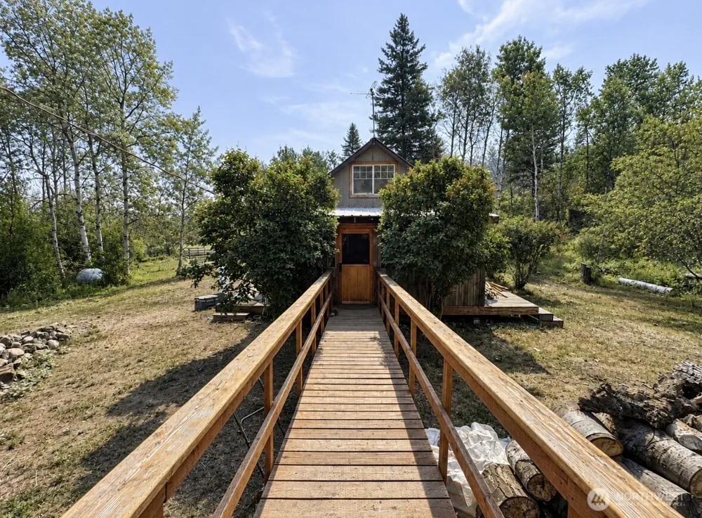 1066 A Ellemeham Mountain Road Oroville, WA 98844