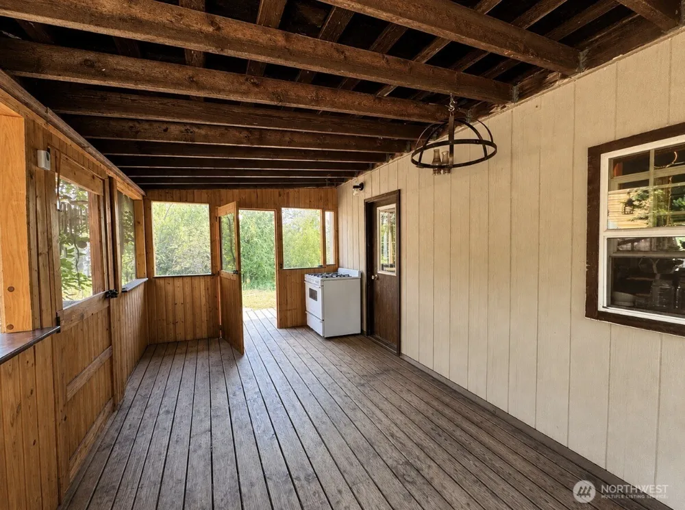 1066 A Ellemeham Mountain Road Oroville, WA 98844