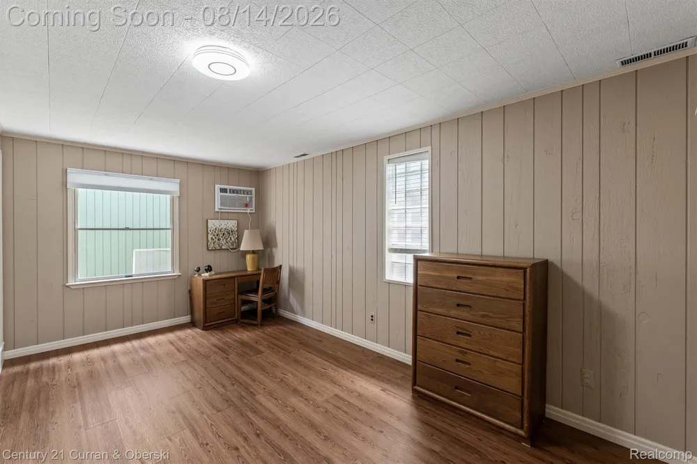 660 Sheldon Road Plymouth City, MI 48170